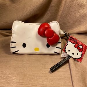 Hello Kitty NWT wristlet/wallet/pouch